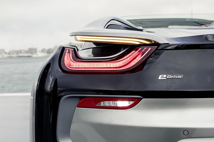 Детали экстерьера BMW i8 Roadster (I15) 2018 года  (WW) (фото 58 из 198)